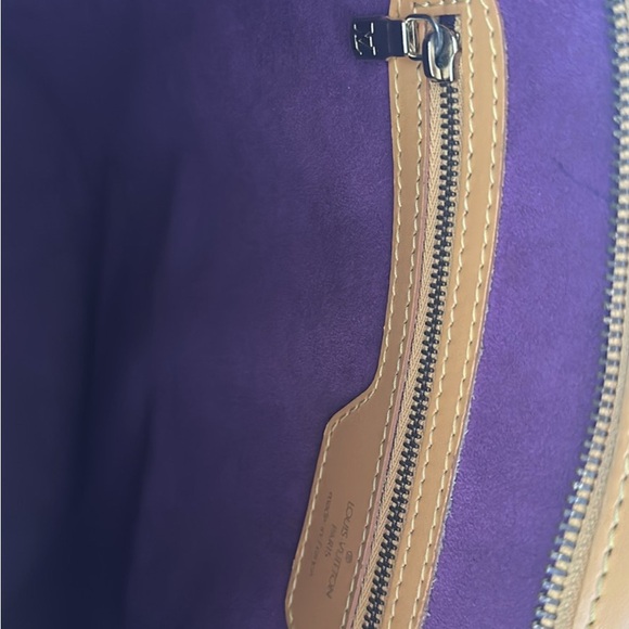 Louis Vuitton Epi Leather Tote in Mustard Yellow - Picture 3 of 5